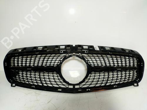 Used Grille MERCEDES-BENZ A-CLASS (W176) A 200 CDI / d (176.008) (136 hp) 12430229