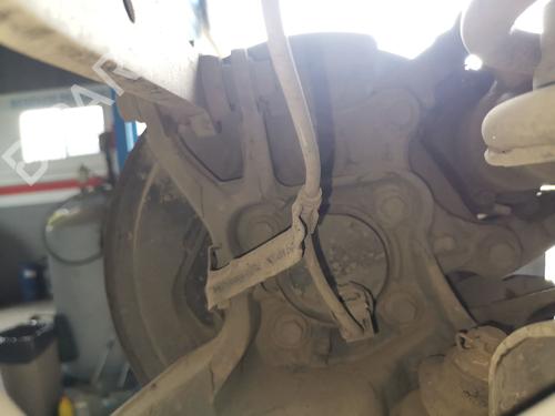 Used Left rear steering knuckle TOYOTA AVENSIS (_T25_) [2003-2008]  28098943