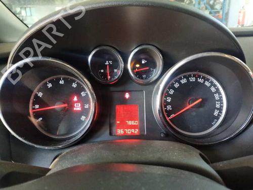 Used Instrument cluster OPEL ASTRA J (P10) [2009-2016]  8685337