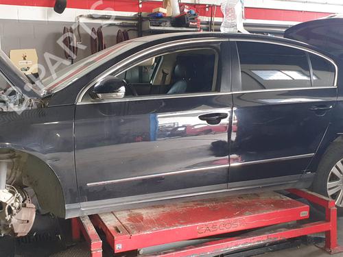 Used Left front door VW PASSAT B6 (3C2) 2.0 TDI (140 hp) 15079524