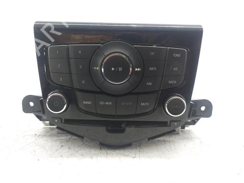 Used Radio CHEVROLET CRUZE (J300) 2.0 CDI (150 hp) 12431379