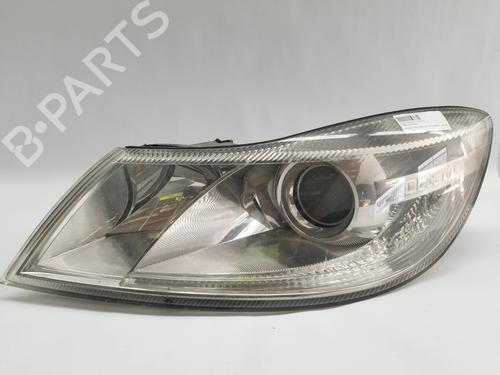 Used Left headlight SKODA OCTAVIA II (1Z3) 1.6 LPG (102 hp) 31172325