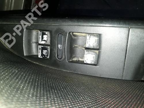 Used Left front window switch Left front window switch SEAT LEON (1P1) 2.0 TDI 16V (140 hp) 10971113 10971113