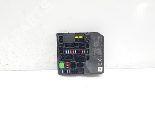 Used Fuse box NISSAN LEAF (ZE0) Electric (109 hp) 17970195