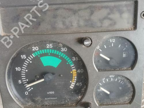 Kombinert Instrument IVECO DAILY II Van 49-12 V (15154204, 15154211, 15154215, 15154217,... (122 hp) 32366509