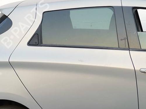 right-rear-door-renault-zoe-bfm_-2012-39250199 main image
