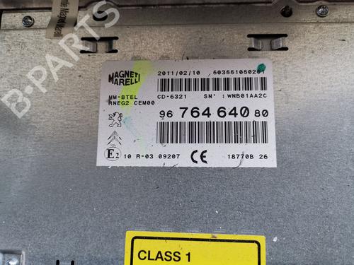 Used Radio PEUGEOT 508 I (8D_) 2.0 HDi (140 hp) 29588208