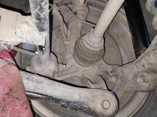 Used Right rear steering knuckle SUZUKI GRAND VITARA II (JT, TE, TD) 1.9 DDiS All-wheel Drive (JT419, TD44, JB419WD, JB419XD,... (129 hp) 29452472