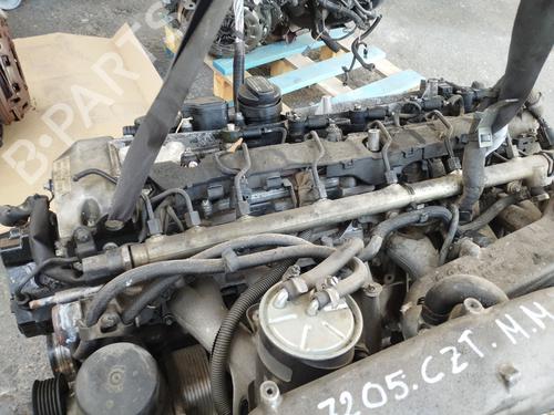 Used Cylinder head MERCEDES-BENZ E-CLASS (W211) E 320 CDI (211.026) (204 hp) 28047343