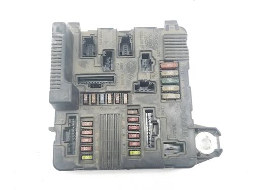 Zekeringkast RENAULT MEGANE II (BM0/1_, CM0/1_) [2001-2012]  30539755