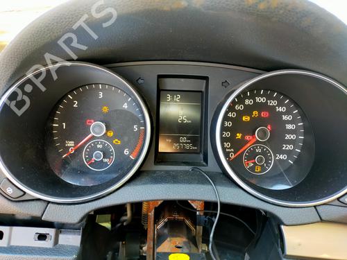 Used Instrument cluster VW GOLF VI (5K1) 1.6 TDI (105 hp) 12430882