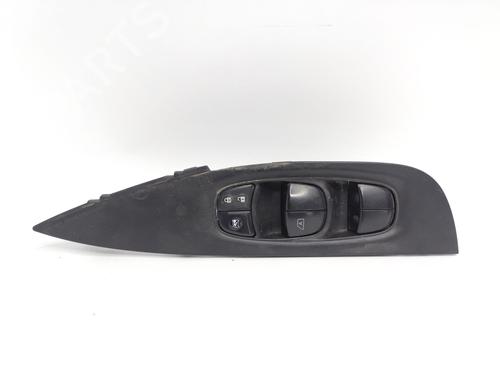 Used Left front window switch NISSAN QASHQAI II (J11, J11_) 1.2 DIG-T (115 hp) 30307735