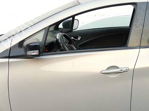 left-front-door-renault-zoe-bfm_-2012-39250198 main image