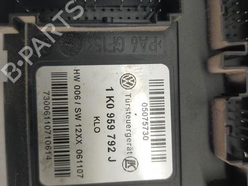 Right front window switch SKODA OCTAVIA II Combi (1Z5) 2.0 TDI 4x4 | BP37536515I26 - Image 4