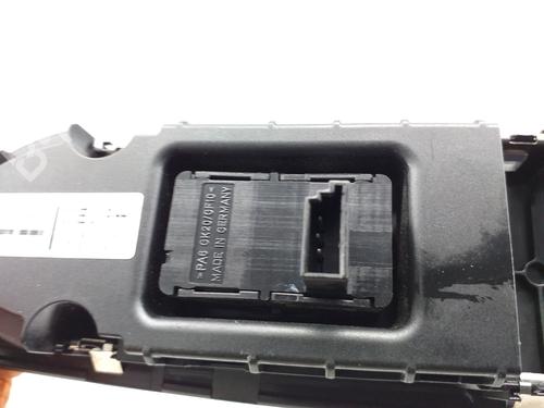 Right front window switch BMW 1 (E87)  | BP9806243I26 