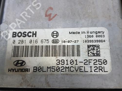 Used Engine control unit (ECU) Engine control unit (ECU) HYUNDAI ix35 (LM, EL, ELH) [2009-2016] 33694026 33694026