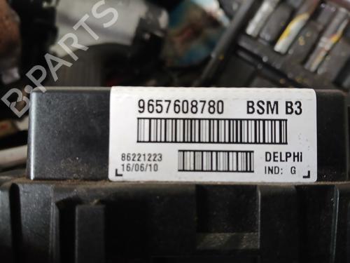 Used Fuse box Fuse box CITROËN XSARA PICASSO (N68) 1.6 HDi (90 hp) 36409080 36409080