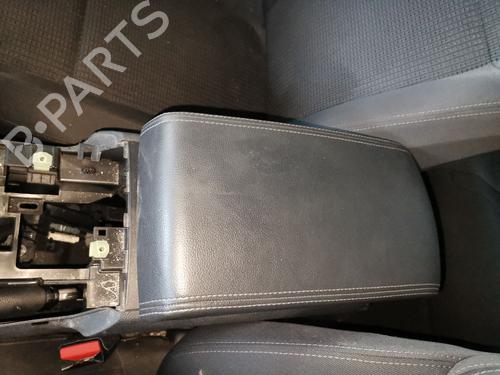 Used Armrest / Center console PEUGEOT 508 I (8D_) 2.0 HDi (140 hp) 30411627