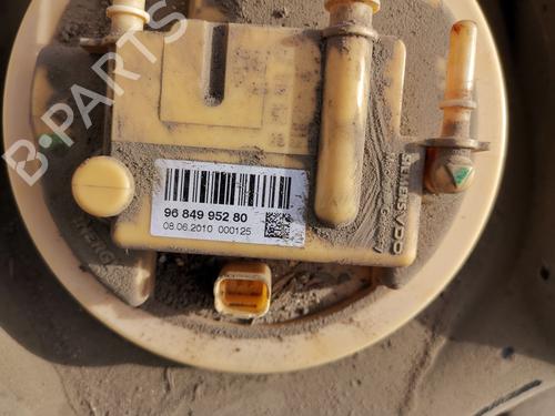 Used Fuel pump PEUGEOT 5008 (0U_, 0E_) [2009-2017]  30150399