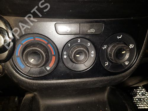 Commande Chauffage FIAT DOBLO Cargo (263_) 1.3 D Multijet (90 hp) 19510279
