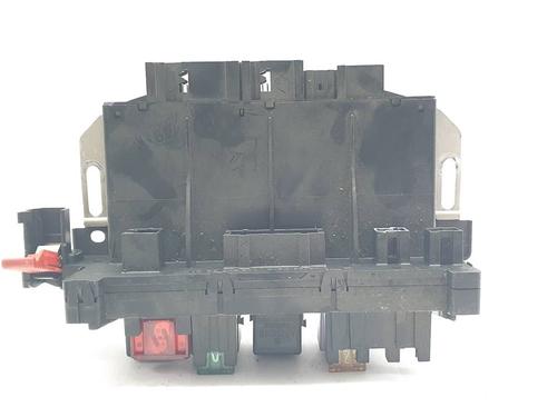 Used Fuse box Fuse box MERCEDES-BENZ S-CLASS (W220, V220) S 320 CDI (220.026, 220.126) (197 hp) 40261511 40261511