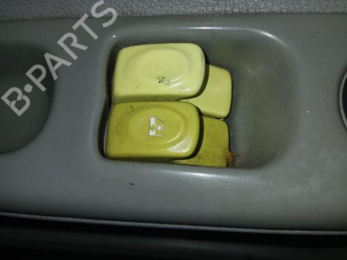 Interrupteur de vitre avant gauche RENAULT TWINGO I (C06_) 1.2 (C066, C068) | BP21558152I27 