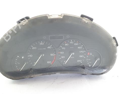 Used Instrument cluster Instrument cluster PEUGEOT 206 Hatchback (2A/C) 1.9 D (69 hp) 39539885 39539885
