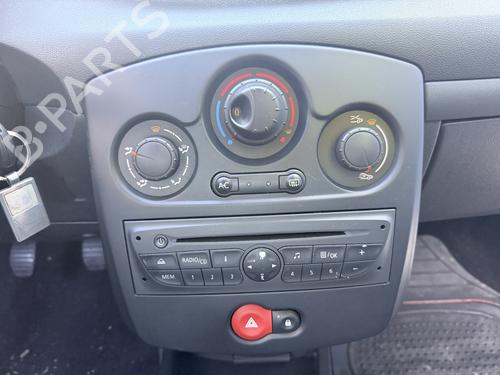 Headlight switch RENAULT CLIO III (BR0/1, CR0/1) 1.2 16V (BR0R, BR1D, BR1L, CR0R) | BP32736443I24 - Image 3