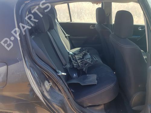 Fuse box RENAULT MEGANE II (BM0/1_, CM0/1_) 1.5 dCi (BM1F, CM1F) | BP27702201E1 