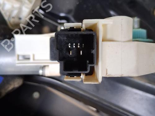 Used Right rear window motor LAND ROVER RANGE ROVER SPORT I (L320) [2005-2013]  32364091