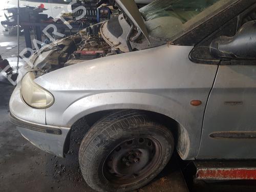 Used Left front fenders CHRYSLER VOYAGER IV (RG, RS) 2.5 CRD (141 hp) 19935086