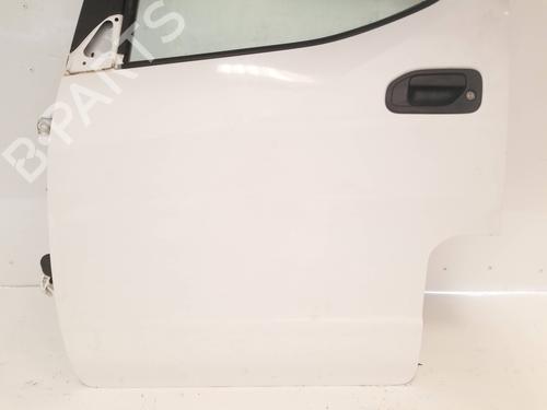 Left front door NISSAN NV200 / EVALIA Bus  | BP27624647C2