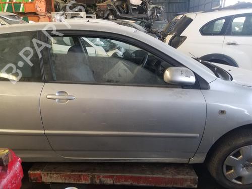 Used Right front door TOYOTA COROLLA (_E12_) 1.6 VVT-i (ZZE121_, ZZE121R) (110 hp) 19682199