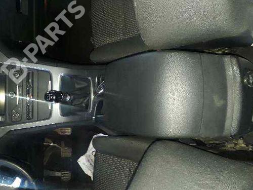 Used Armrest / Center console Armrest / Center console FORD MONDEO IV (BA7) 1.6 TDCi (115 hp) 8200957 8200957