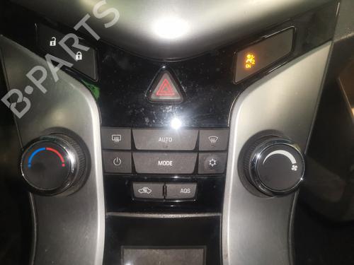 Used Climate control CHEVROLET CRUZE (J300) 2.0 CDI (150 hp) 11524452