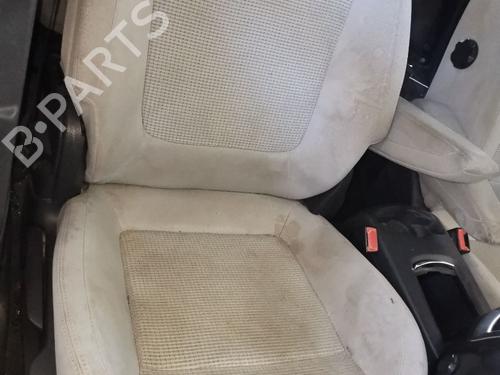 Right front seat PEUGEOT 5008 (0U_, 0E_) 1.6 HDi | BP25913441C16 