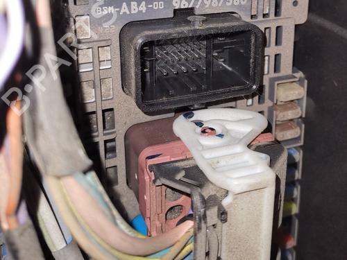 Used Fuse box DS DS 5 (KF_) [2015-2018]  30151875