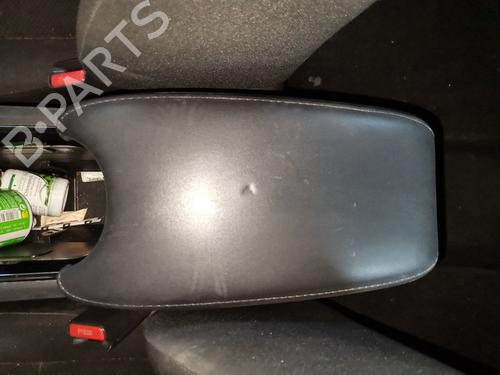 Used Armrest / Center console HONDA HR-V (RU) 1.6 i-DTEC (RU8) (120 hp) 30390473