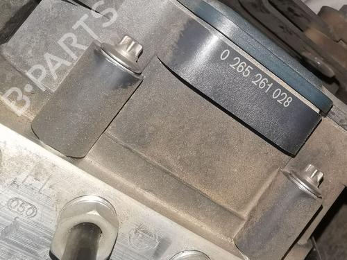 Used ABS pump NISSAN QASHQAI II (J11, J11_) [2013-2025]  29282457