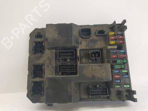 Used Fuse box Fuse box 38239850 38239850