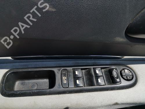 Used Left front window switch PEUGEOT 5008 (0U_, 0E_) 1.6 HDi (110 hp) 31274802