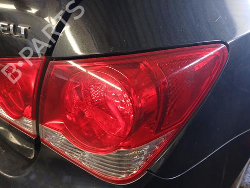 Høyre baklys Høyre baklys CHEVROLET CRUZE (J300) 2.0 CDI (150 hp) 33652565 33652565