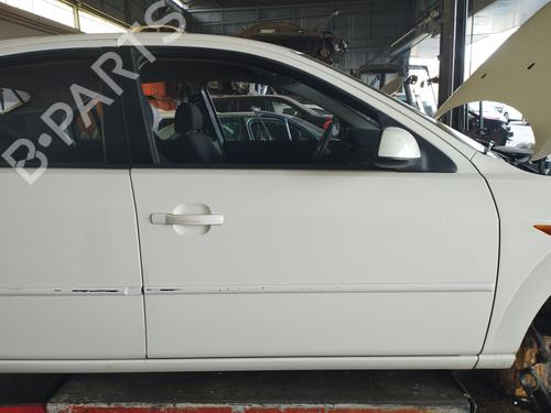 Used Right front door FORD MONDEO III Saloon (B4Y) 2.0 16V TDDi / TDCi (115 hp) 20139824