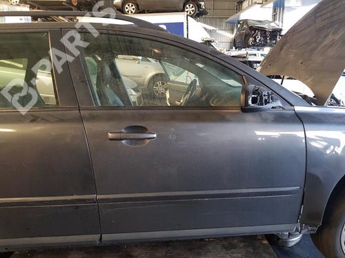 Used Right front door Right front door VOLVO V50 (545) 2.0 D (136 hp) 11172334 11172334