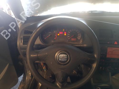 Used Steering wheel SEAT CORDOBA (6K1, 6K2) 1.4 i (60 hp) 19511318