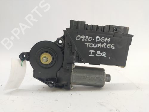 Used Left front window motor Left front window motor VW TOUAREG (7LA, 7L6, 7L7) 2.5 R5 TDI (174 hp) 34192484 34192484