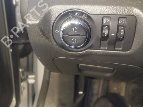 Used Headlight switch CHEVROLET CRUZE (J300) 2.0 CDI (150 hp) 19523922
