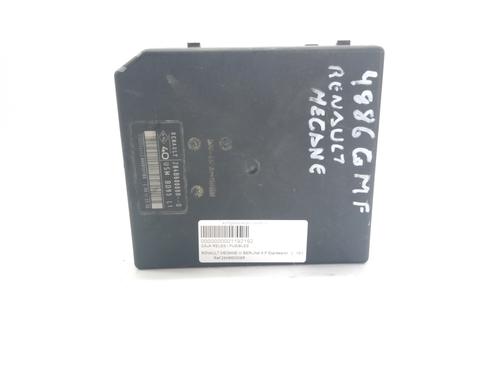 Used Fuse box RENAULT MEGANE III Hatchback (BZ0/1_, B3_) [2008-2025]  28581028