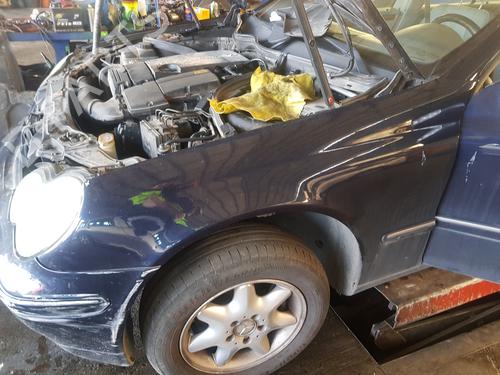 Used Left front fenders MERCEDES-BENZ C-CLASS (W203) [2000-2007]  13709878