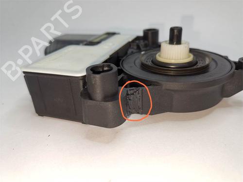 Right rear window motor SEAT ARONA (KJ7, KJP) 1.0 TSI | BP38413132E22 - Image 6